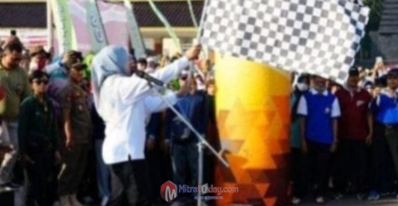 Pemkab Blitar Gelar Jalan Sehat Peringai Hardiknas, Berikut Pesan Bupati&nbsp;Rini