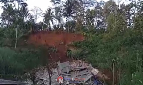 Musibah Tanah Longsor di Desa Bumirejo Blitar 3 Orang Masih Dalam&nbsp;Pencarian