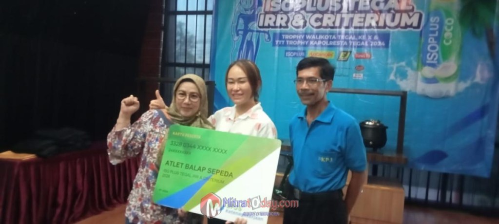 Atlet Balap Sepeda ISO Plus Tegal IRR & Criterium dan Team Time Trial (TTT) Terima Kartu BPJS Ketenagakerjaan