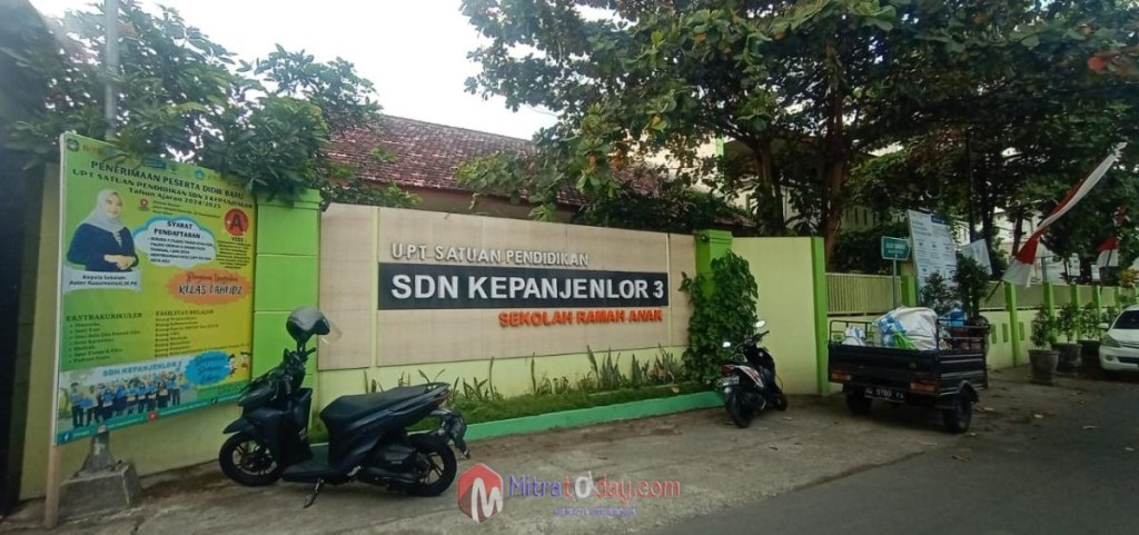 Aneh! Siswa Di Blitar Diminta Belajar Di Rumah Hanya Karena Ada Pertandingan&nbsp;Sepakbola