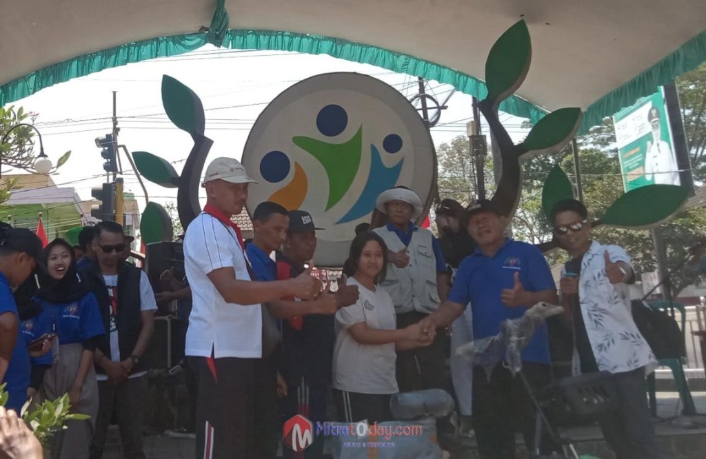 3500 Warga Desa Kendalrejo Blitar Ikuti Jalan Sehat Menyambut HUT RI Ke –&nbsp;79