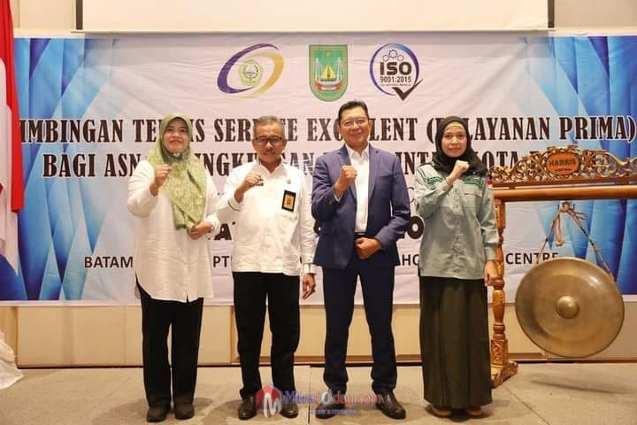 Pemko Batam Tingkatkan Kualitas Pelayanan Publik Melalui Bimtek Service Excellent 