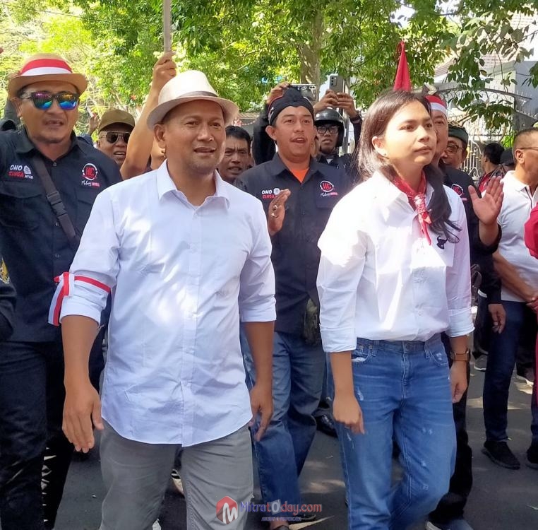 Paslon HC-Ganis, Pilkada 2024 Bak Kertas HVS Putih Polos&nbsp;Bersih