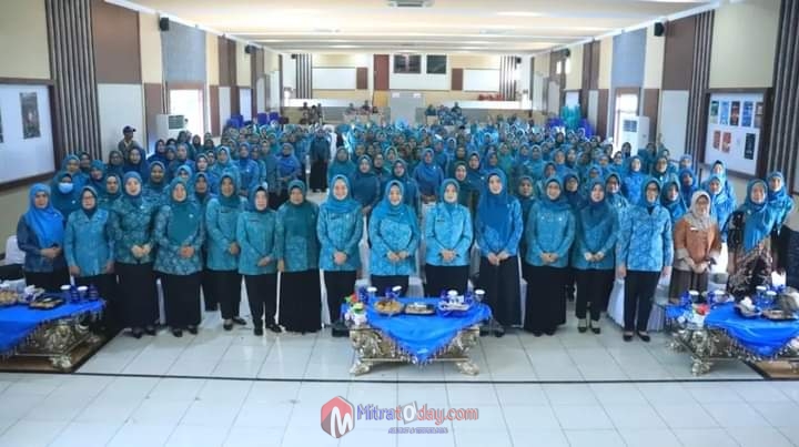 Kunjungan Kerja TP – PKK Provinsi Sumsel Mewarnai Peningkatan Budidaya Bioflok dan Pengelolaan Serat Nanas Menjadi&nbsp;Kain