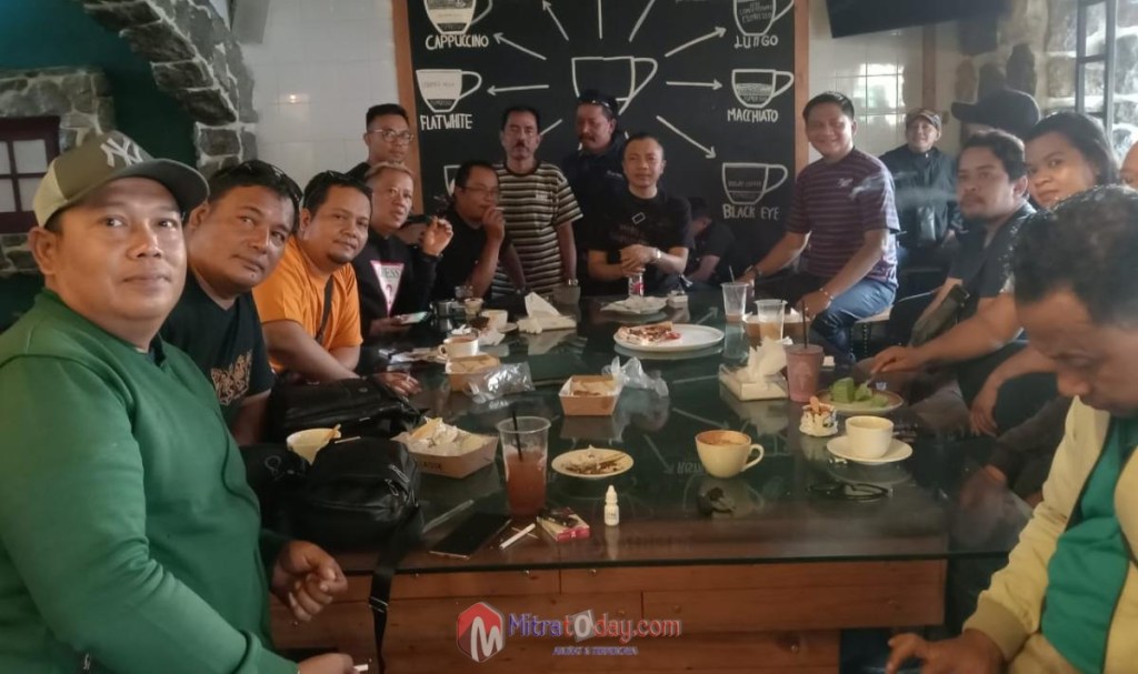 Ngopi Bareng Awak Media, Mantan Wabup Blitar & Ketua PC PSNU Pagar Nusa Nyatakan Dukung Rijanto –&nbsp;Beky